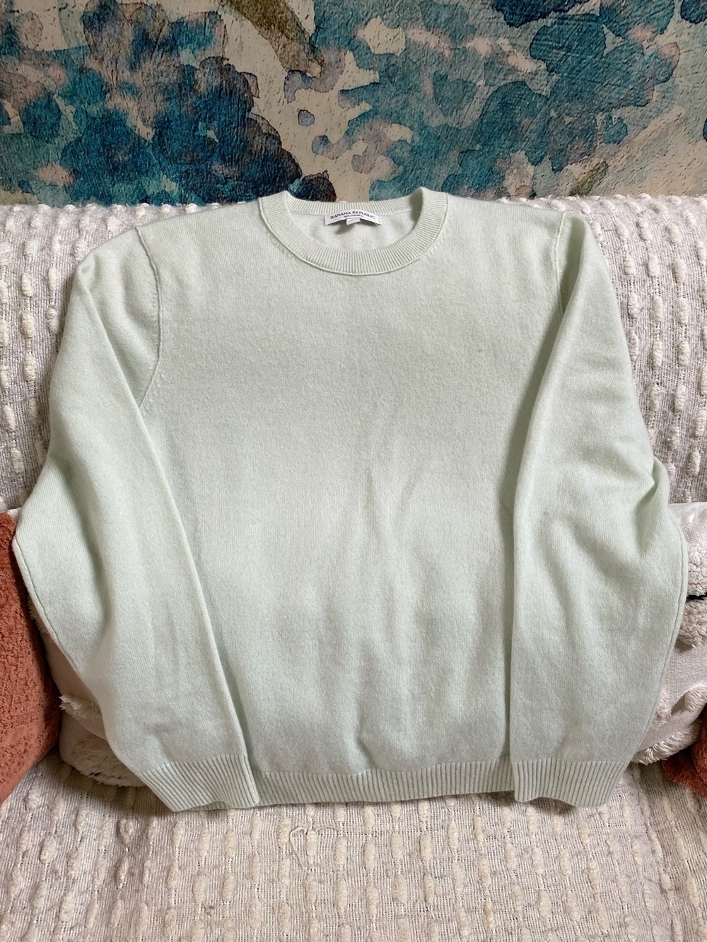 {Banana Republic} Cashmere Sweater